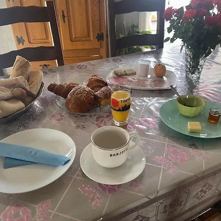Δωμάτια σε οικογενειακή κατοικία Serenite *